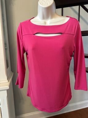 Carmen Marc Valvo Fuchsia Cutout Neck 3/4 Sleeve Top